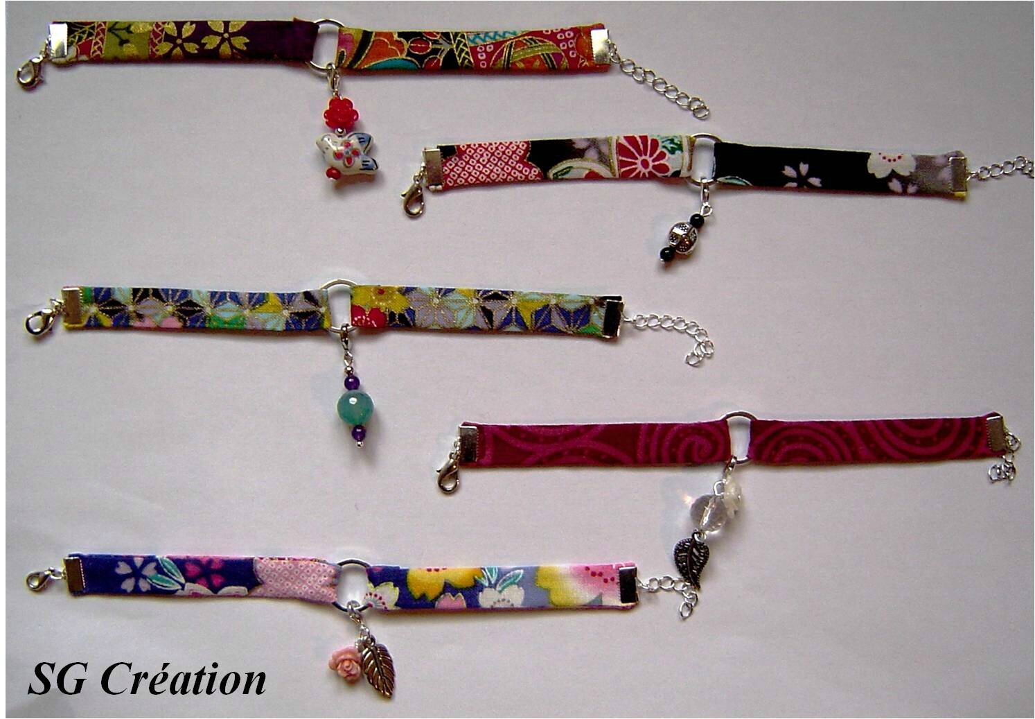 Nouveaux bracelets en tissu japonais et charm\u0027s