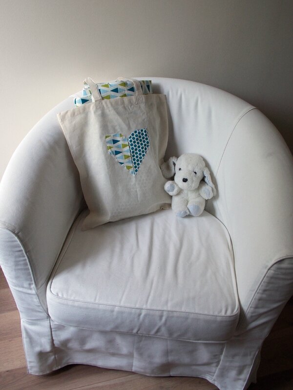 Couverture-coeur-bleu-totbag