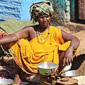 femme au marché de Onukudelli