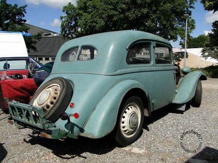 Adler trumph junior berline 2 portes 1934 1941 RegioMotoClassica 2011 2