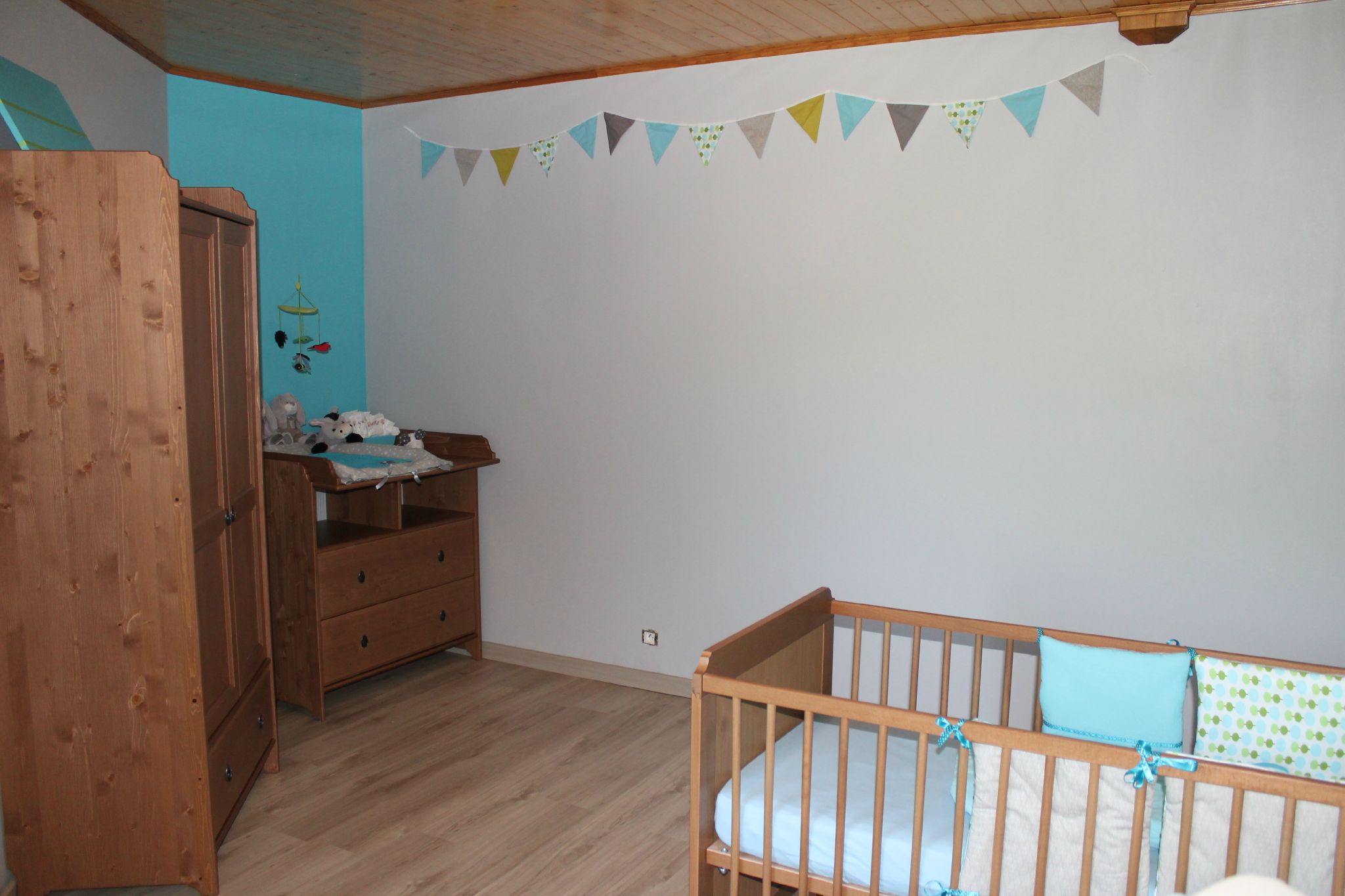 Chambre fille bleu canard: décoration chambre enfant bébé bleu ...