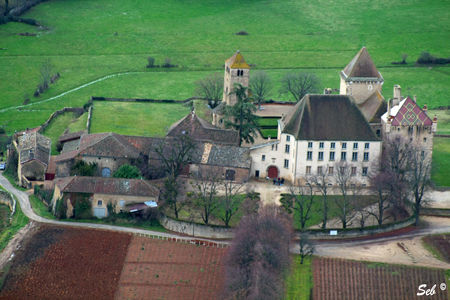Ch_teau_de_Pierreclos_01
