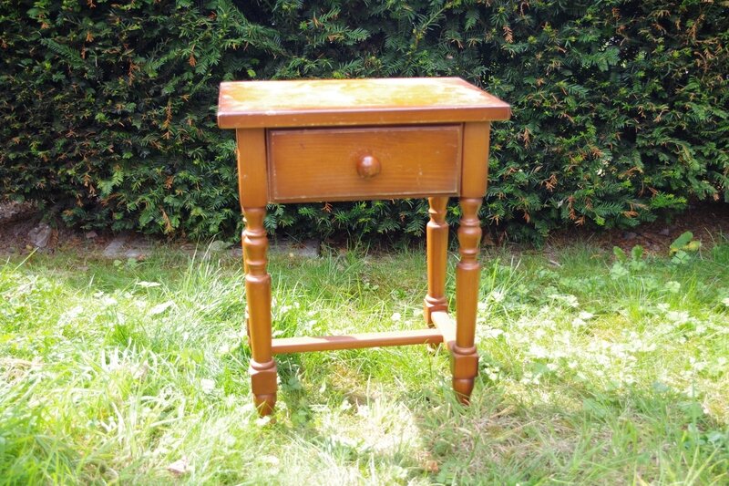 table nuit (10 euro)