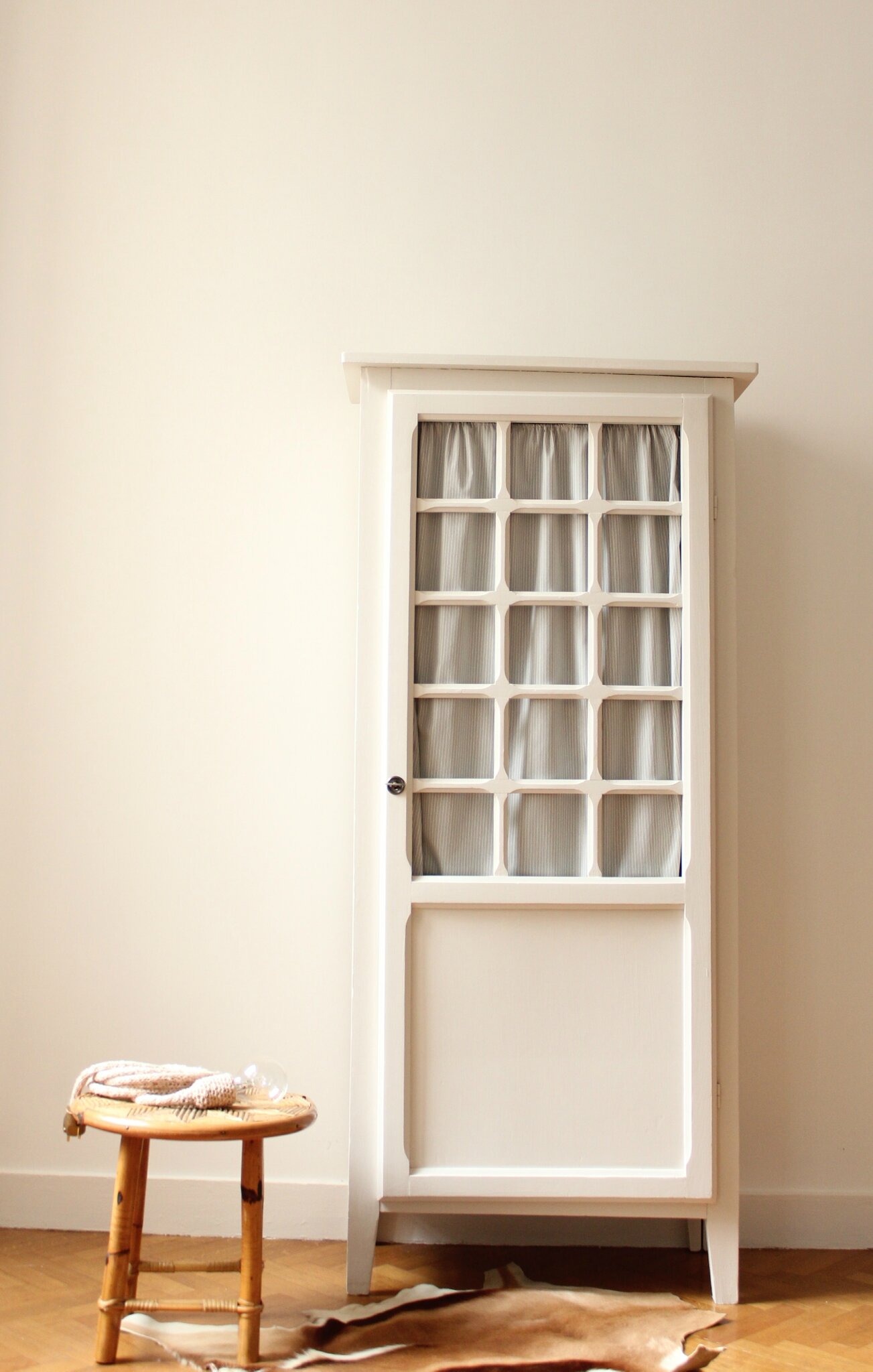 Petite armoire vitrine vintage trendy little