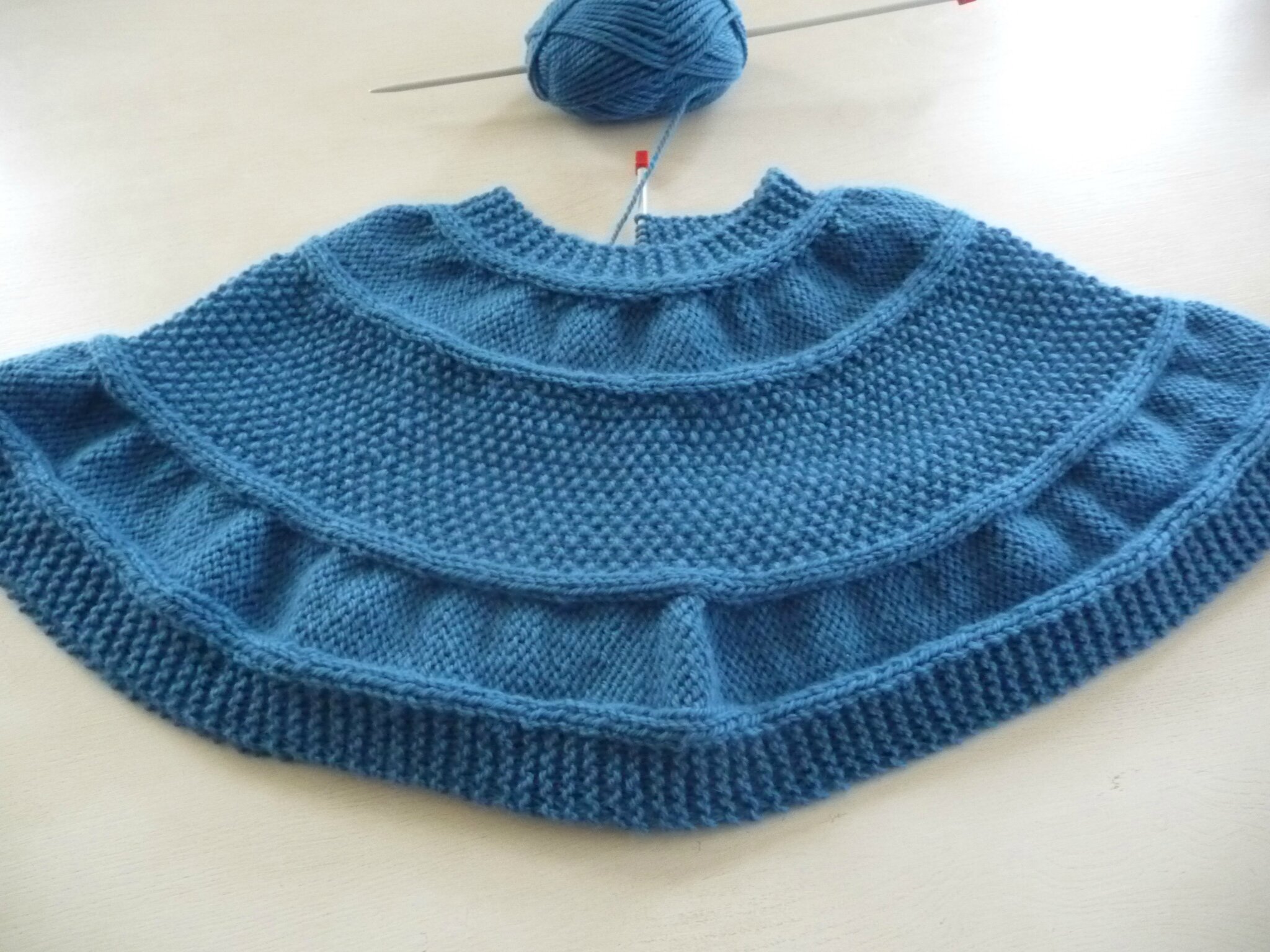 comment tricoter une cape pour bebe