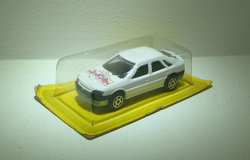 Renault safrane (Majorette) 01