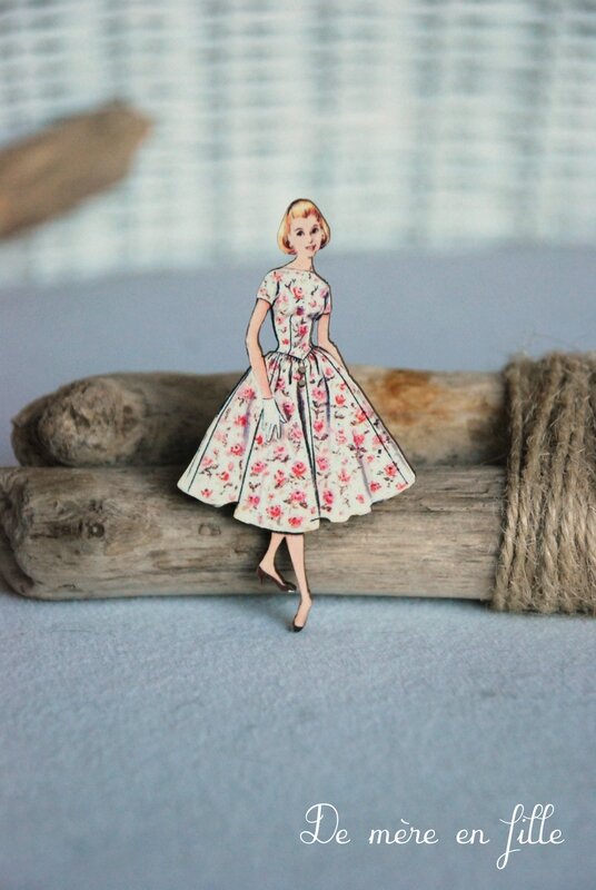 dame robe fleurs