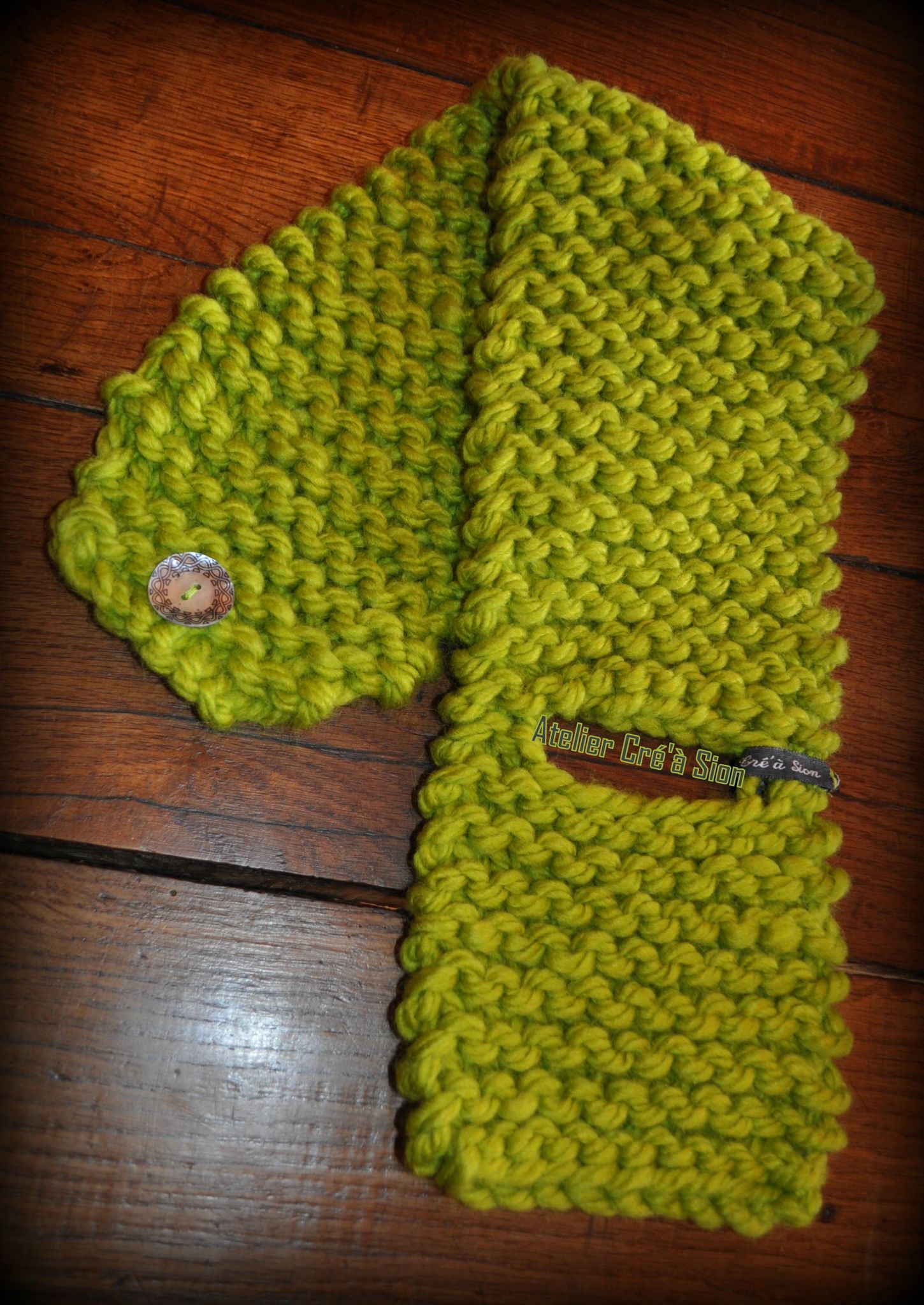 tricoter une echarpe avec une fente