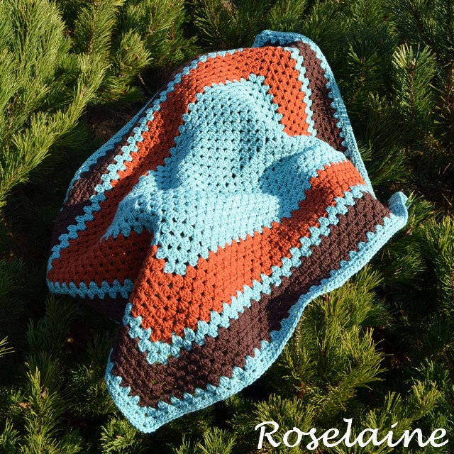 Roselaine granny rectangle blanket 2