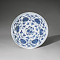 A fine blue and white lianzhi bowl, mark and period of xuande (1426-1435)