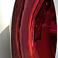 Anish kapoor sculpture 'blood mirror' surprises with surface and sound effects
