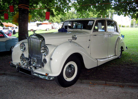 Bentley_MK_VI_de_1949_01