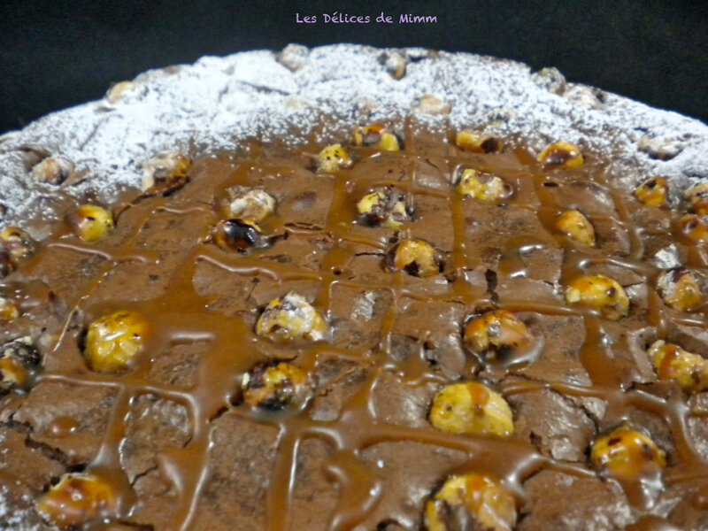 Fondant au chocolat, noisettes et caramel au beurre salé