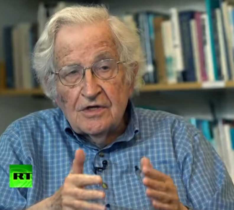 Chomsky Les Médias Et Les Illusions Nécessaires Noam Chomsky : «Si vous critiquez la politique du gouvernement, vous