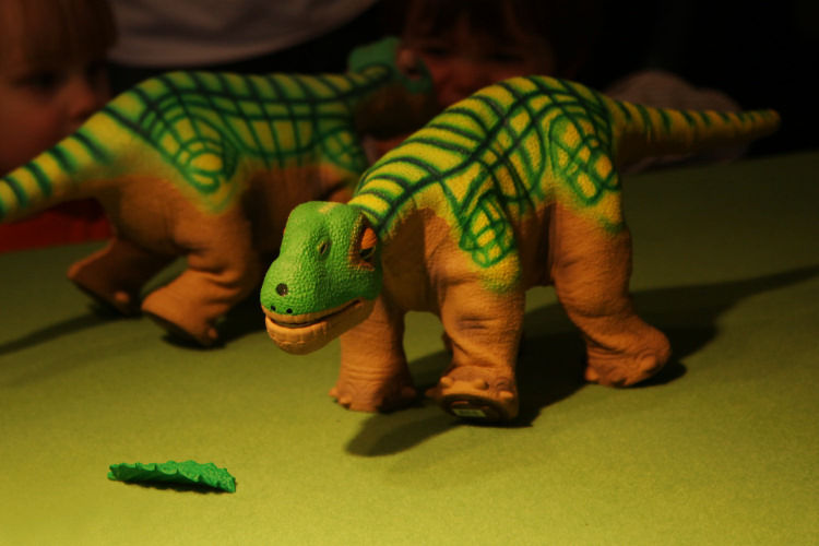 Dinos_11_25_03_9329