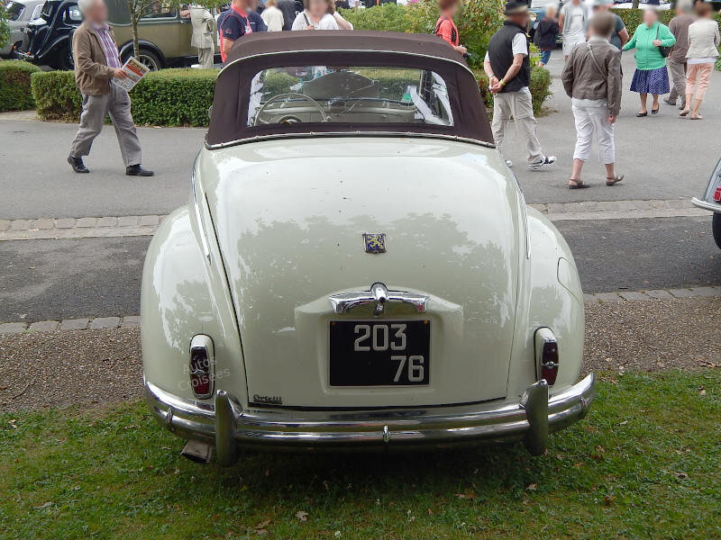 Peugeot203cabar