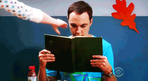 Gif animé de Sheldon Cooper - Big bang Theory - Le Coffre de Gloewen et Scrat