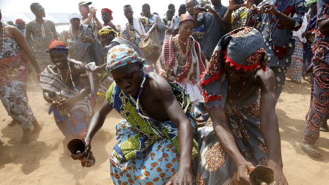 MANIFESTATION VAUDOU AU BENIN 10 JANVIER MARABOUT VOYANT NABIL