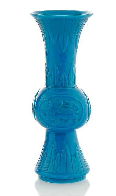 A Rare Turquoise Blue Imperial Gu Shaped Beijing Glass Vase China Incised Qianlong Four Character Mark And Of The Period Photo Nagel Auktionen Photo De China Beijing Glass Alain R Truong