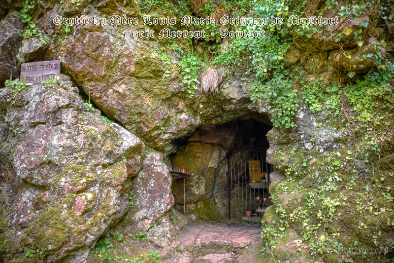 la grotte de la Roche aux faons louis grignon de montfort forêt de Mervent-Vouvant (1)