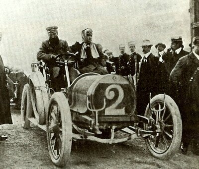 Hubert_and_Mme_Le_Blon_at_1906_Targa_Florio_driving_Hotchkiss