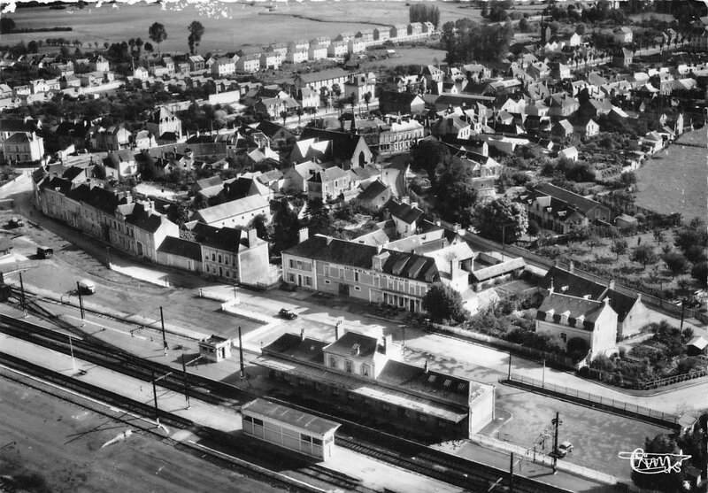 Gares vues du ciel gare de La FertéBernard (Sarthe). gares et trains