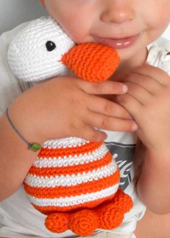 Darling Little Duck - Anisbee- Little Box of Crochet
