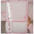 Protége carnet de santé à broder BRODERIE ANGLAISE