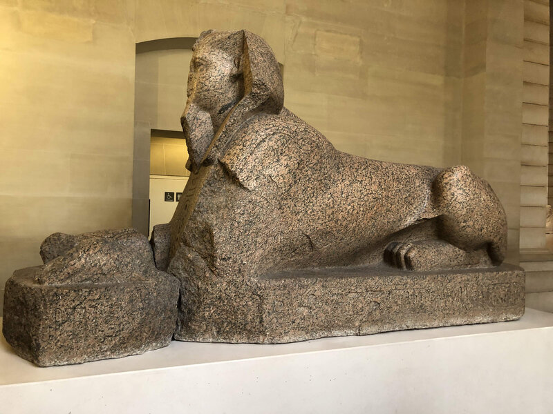 Sphinx en granite rose Musée du Louvre