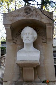 statue-alfred-de-musset-au-père-lachaise-700-3137