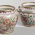 Deux petites jarres en porcelaine wucai,. chine, période transition, xviie siècle.