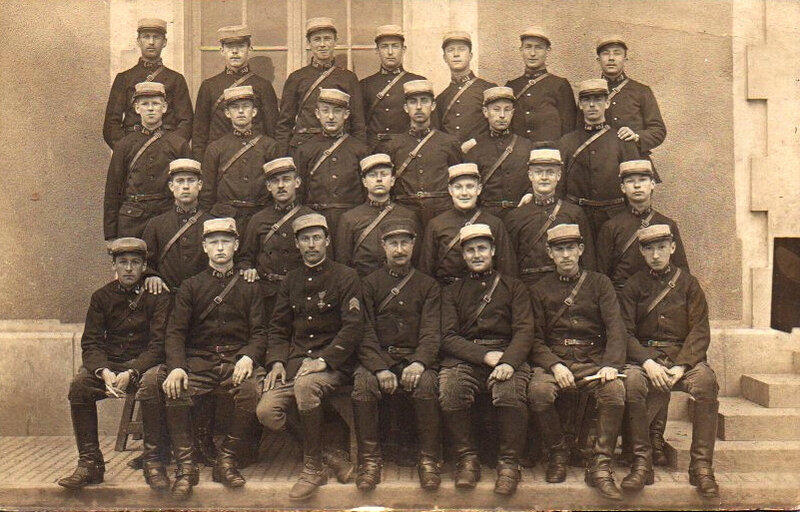 Caen, Quartier Claude Decaen, 43e RAC, groupe de canonnier, vers 1916
