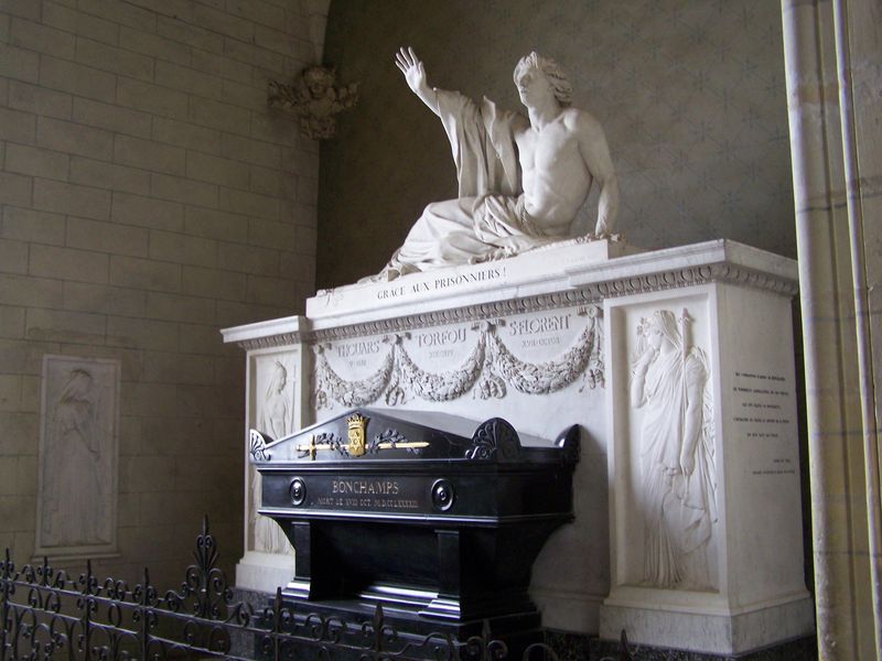 Le tombeau de Bonchamps dans le transept