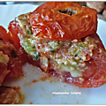 Tomates farcies aux ravioles et pesto à la tomate