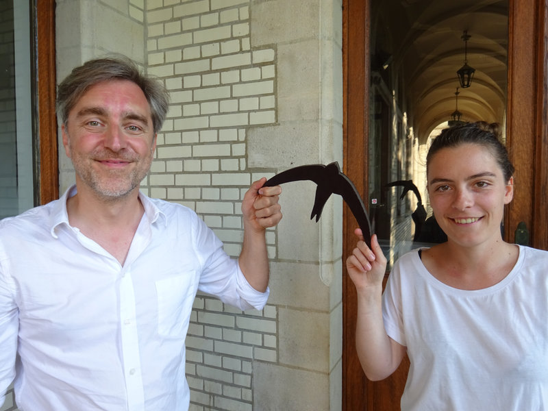 Willem Stevens, échevin, et Elisa Ruwet, chargé de projet. (Photo: Martine Wauters, 2018)