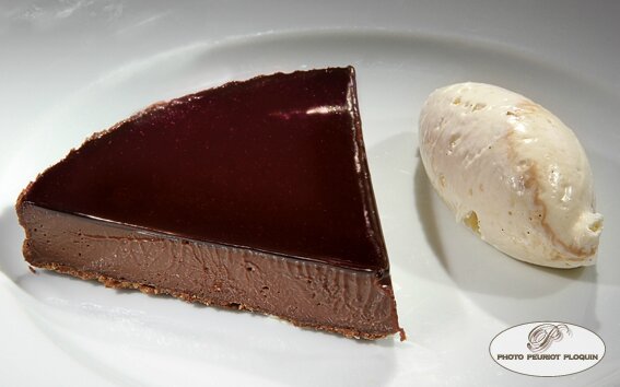 TARTE_AU_CHOCOLAT_avec_une_CREME_MASCARPONE_AU_CARAMEL_Bistrot_Constant_a_Montech_82
