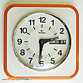 Déco vintage ... horloge dateur vedette * orange