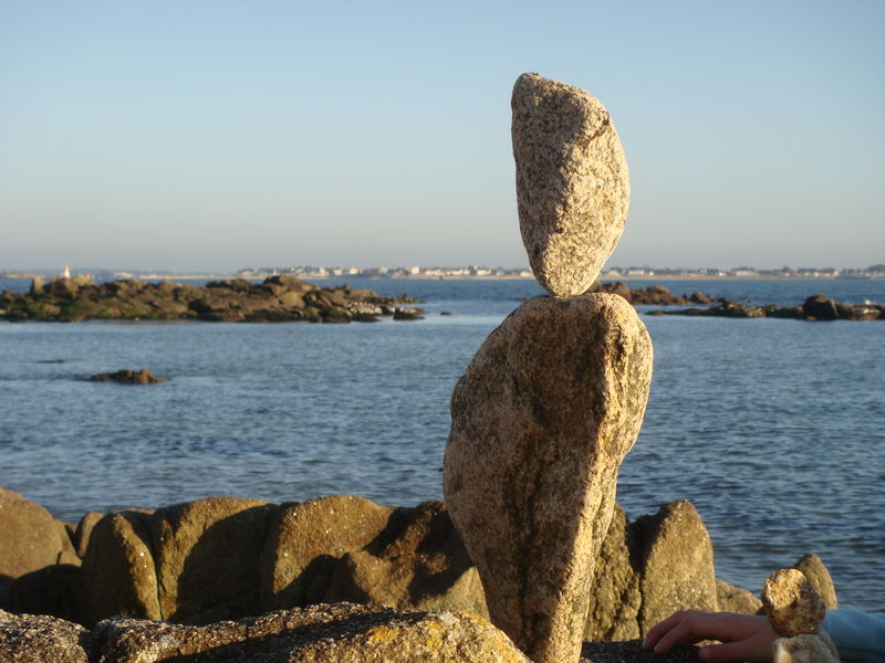 Hadar Jacobson >FRANCE July 3 4 ,2010 Angela B. Crispin Ze Blog