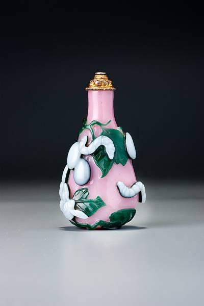 1920s Chinese Snuff Bottle, With Spoon, Cork and Silk Pouch