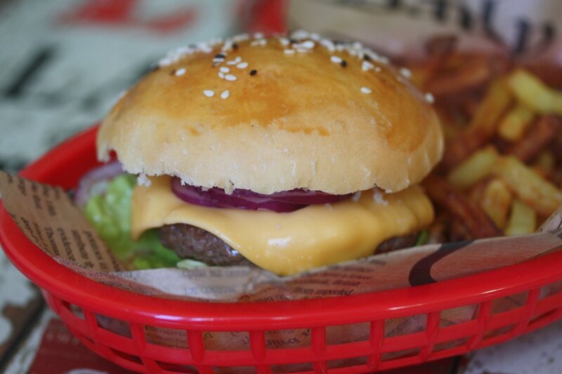 bun a hamburger maison chez requia cuisine et confidences