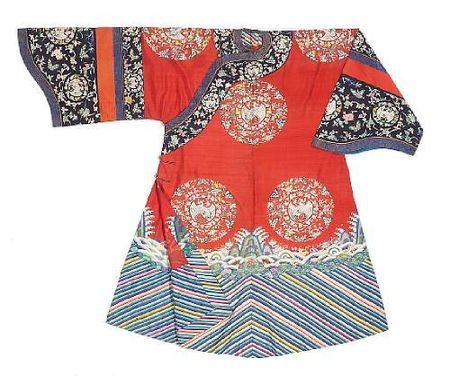 A_Manchu_noblewoman_s_kesi_woven_silk_semi_formal_court_robe__danpao_