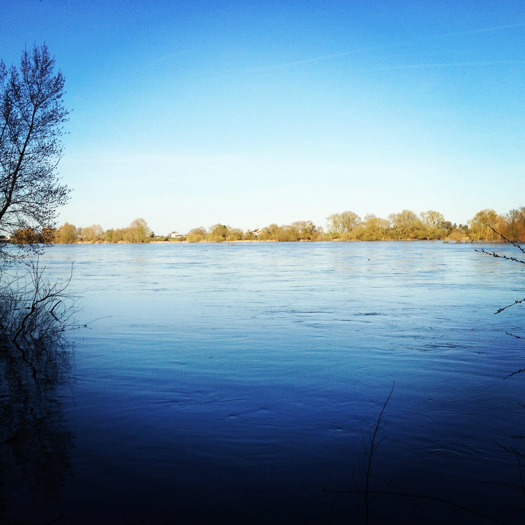 Quel Est Le Plus Long Fleuve D'europe La loire... un fleuve légendaire