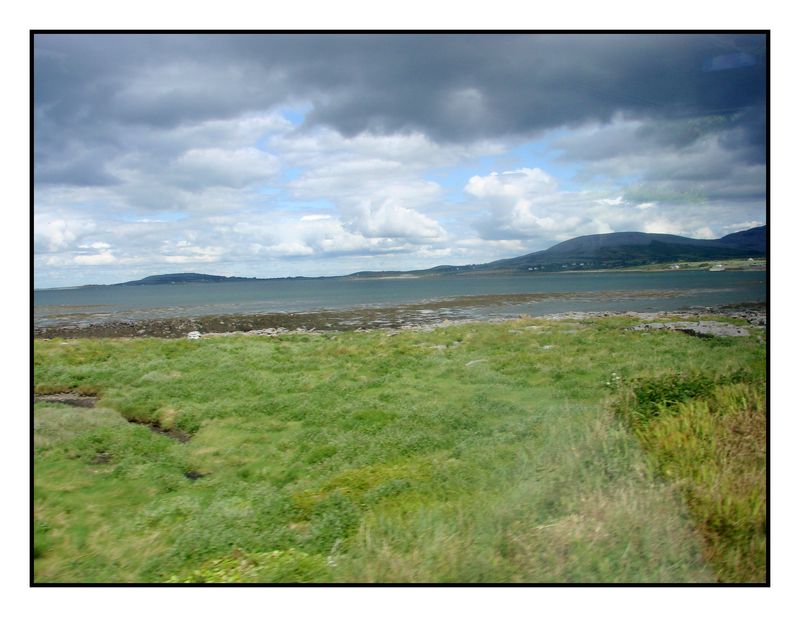 Les Lacs Du Connemara Paroles Explication L'Irlande XIII - Des nouvelles de moi