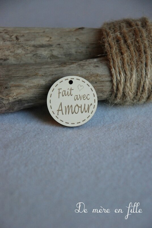 Médaille fait avec amour ivoire