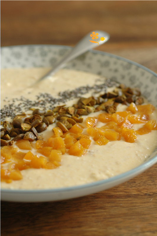 Crème façon Budwig pêche jaune, abricot, pistaches et graines de chia_3