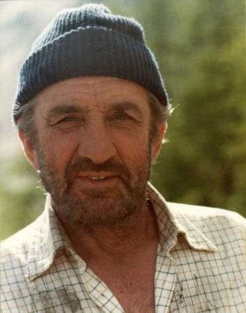 18819455_w434_h_q80