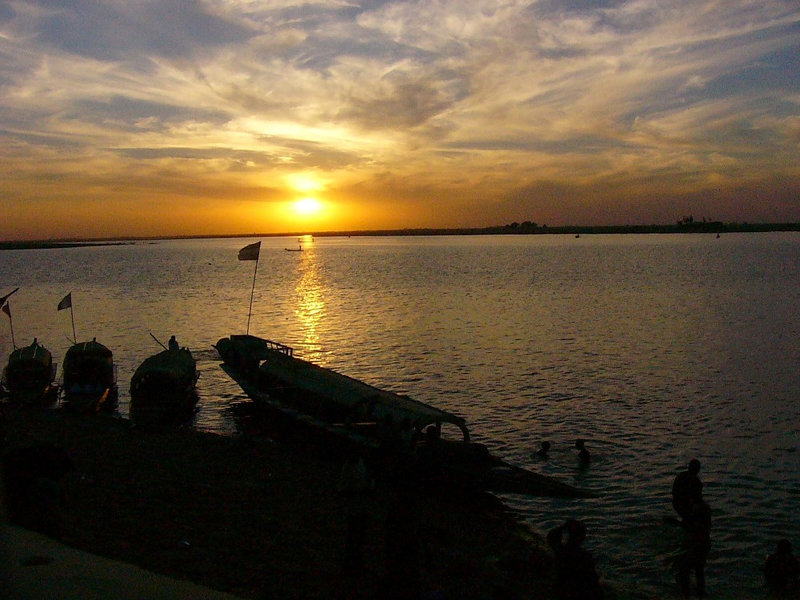 coucher de soleil sur le Niger à Mopti - Mali