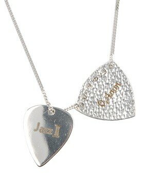 Maison Martin Margiela : Silver double plectrum pendant. - Alain.R