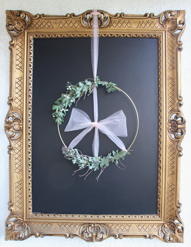couronne_noel_peace_and_love_ruban