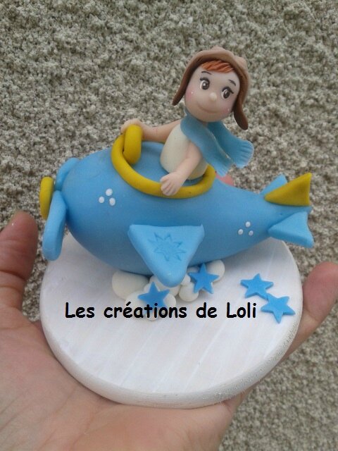 Figurine Deco De Gateau Pour Un Bapteme Ou Anniversaire Petit Aviateur La Porcelaine Froide De Loli